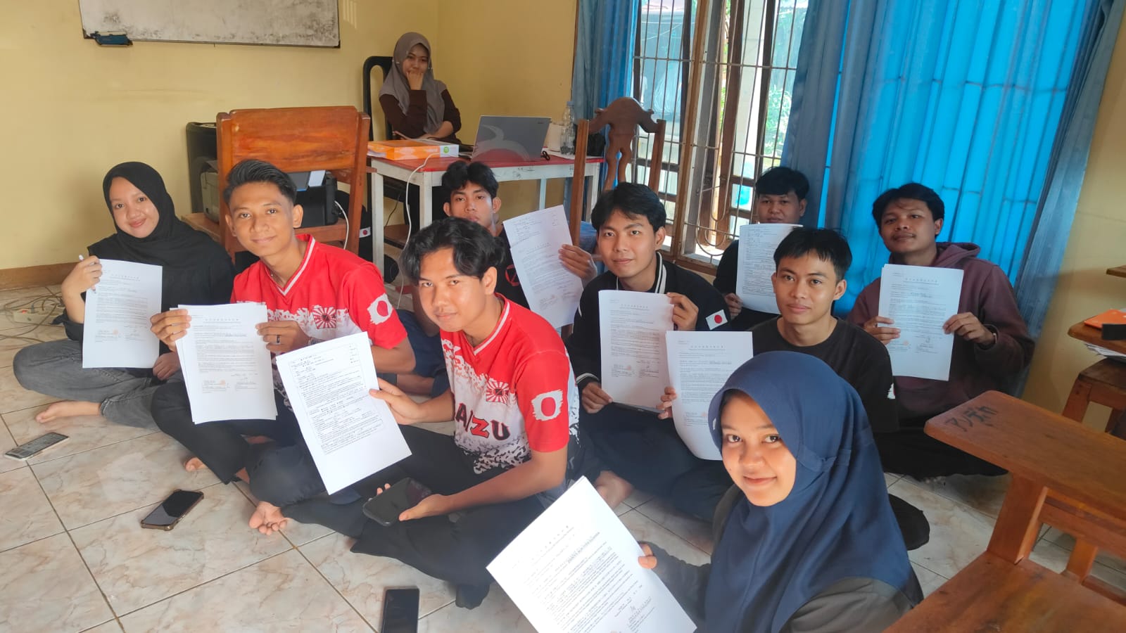 10 Alumni LPK Kaizu Terima CoE, Siap Bekerja di Hotel Bintang Lima Jepang